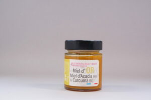 Miel acacia curcuma - 170gr Rucher de la cage verte,Miel biologique, Rucher de la cage verte, Apiculture biologique, Produits de la ruche, Miel du Berry, Produits au miel bio, Miels de saison, Artisanat apicole, Abeilles butineuses, Ruche en ligne, Propolis naturelle, Apithérapie, Pollinisation, Saveurs du terroir, Agriculture biologique, Agro-responsable, Conservation de l'environnement, Récolte respectueuse, Apiculture Centre Val de Loire, Sologne, Berry, Cher, Bourges, Orléans, Paris, Henrichemont, miel de printemps, miel acacia, miel lavande, miel de chataignier, miel oignon sarrasin, miel toutes fleurs Sologne, miel toutes fleurs d’été, miel acacia spiruline, miel acacia curcuma, miel acacia gingembre, miel acacia piment d’Espelette, Bonbons au miel sève de pins, Bonbons au miel de lavande, Boules fourrées au miel de lavande